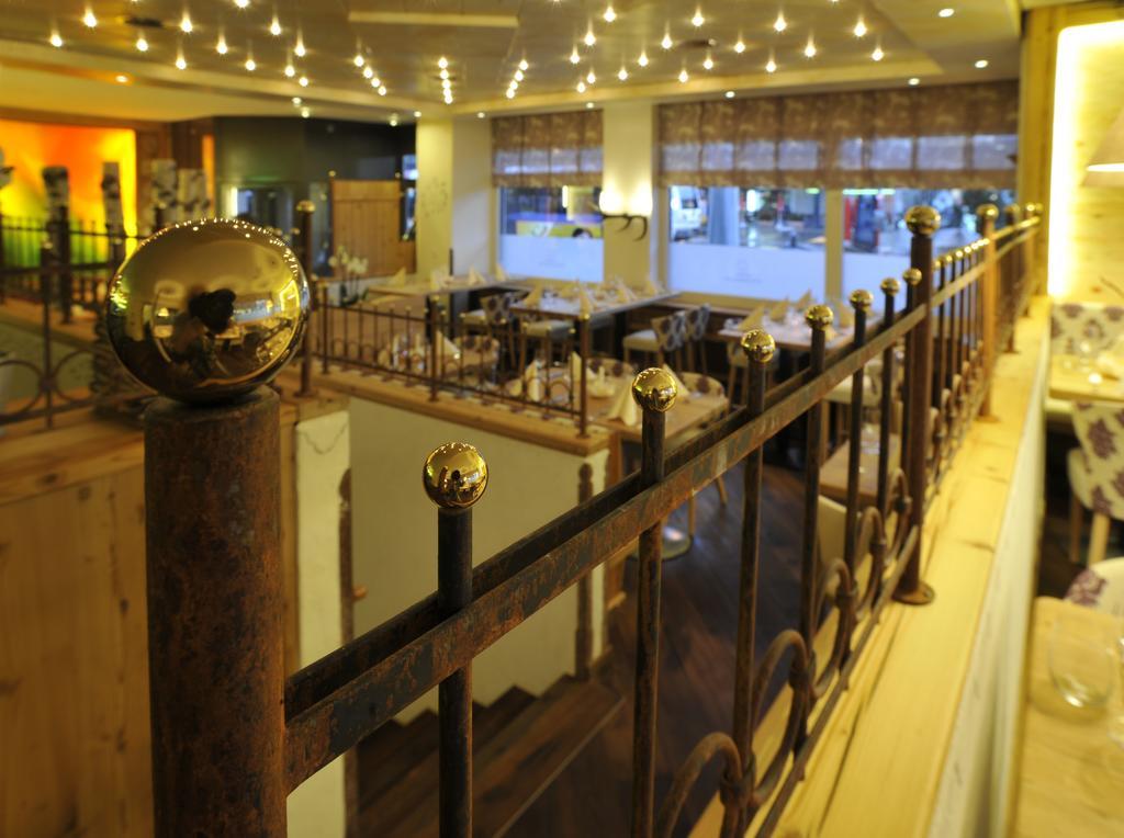 Hotel Blumenstein Self-Check In เฟราเอนเฟลด์ ภายนอก รูปภาพ